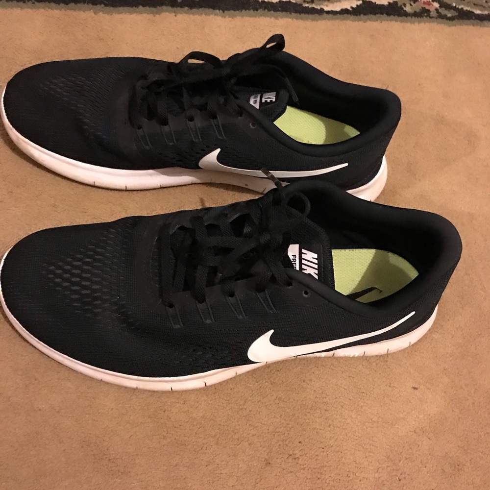 Men’s Nike free run shoes